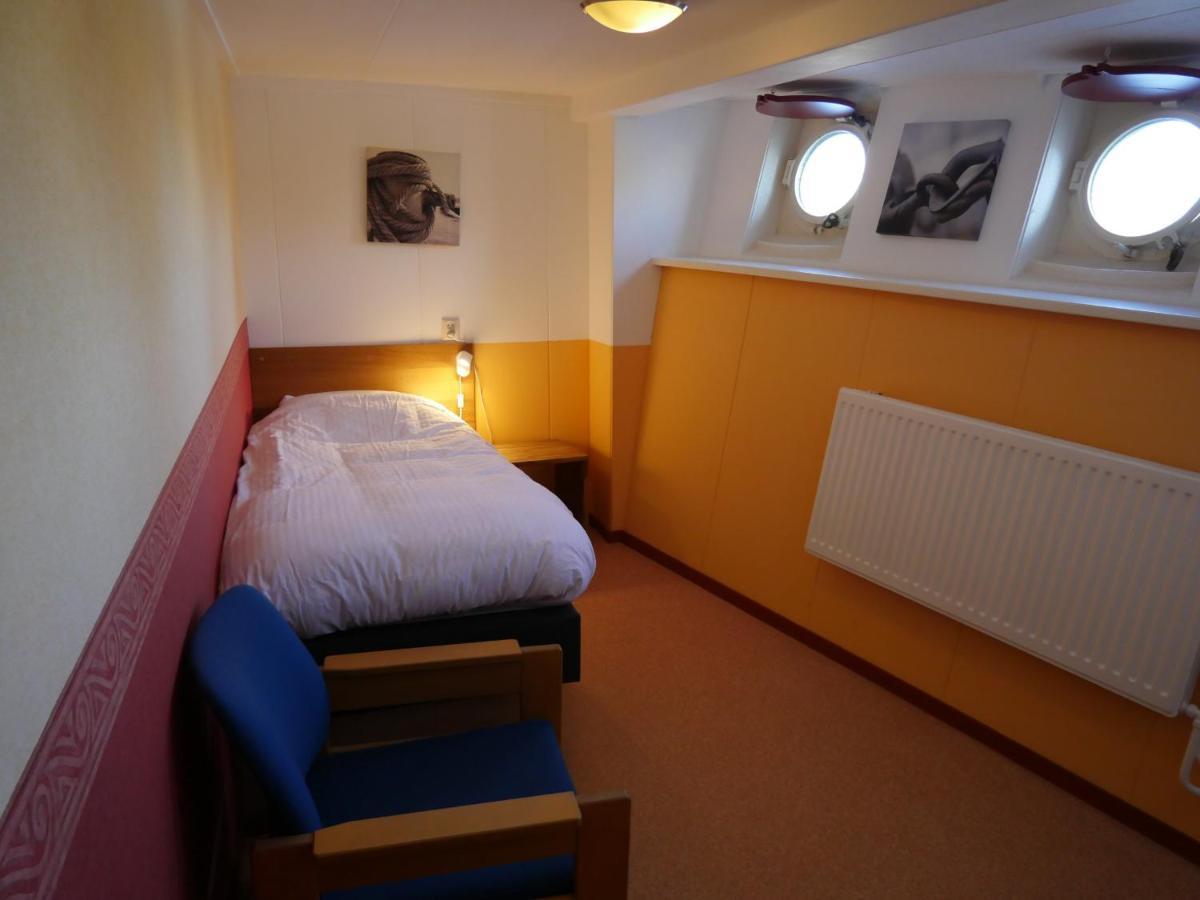 De Logeerboot Dordrecht Bed & Breakfast Екстериор снимка
