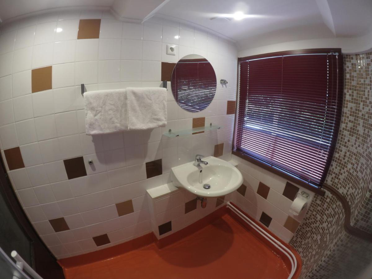 De Logeerboot Dordrecht Bed & Breakfast Екстериор снимка